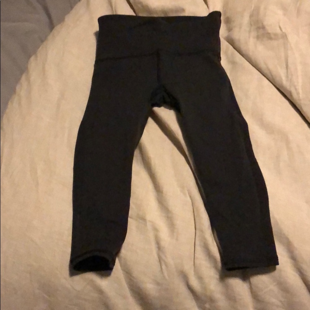 Lululemon crops